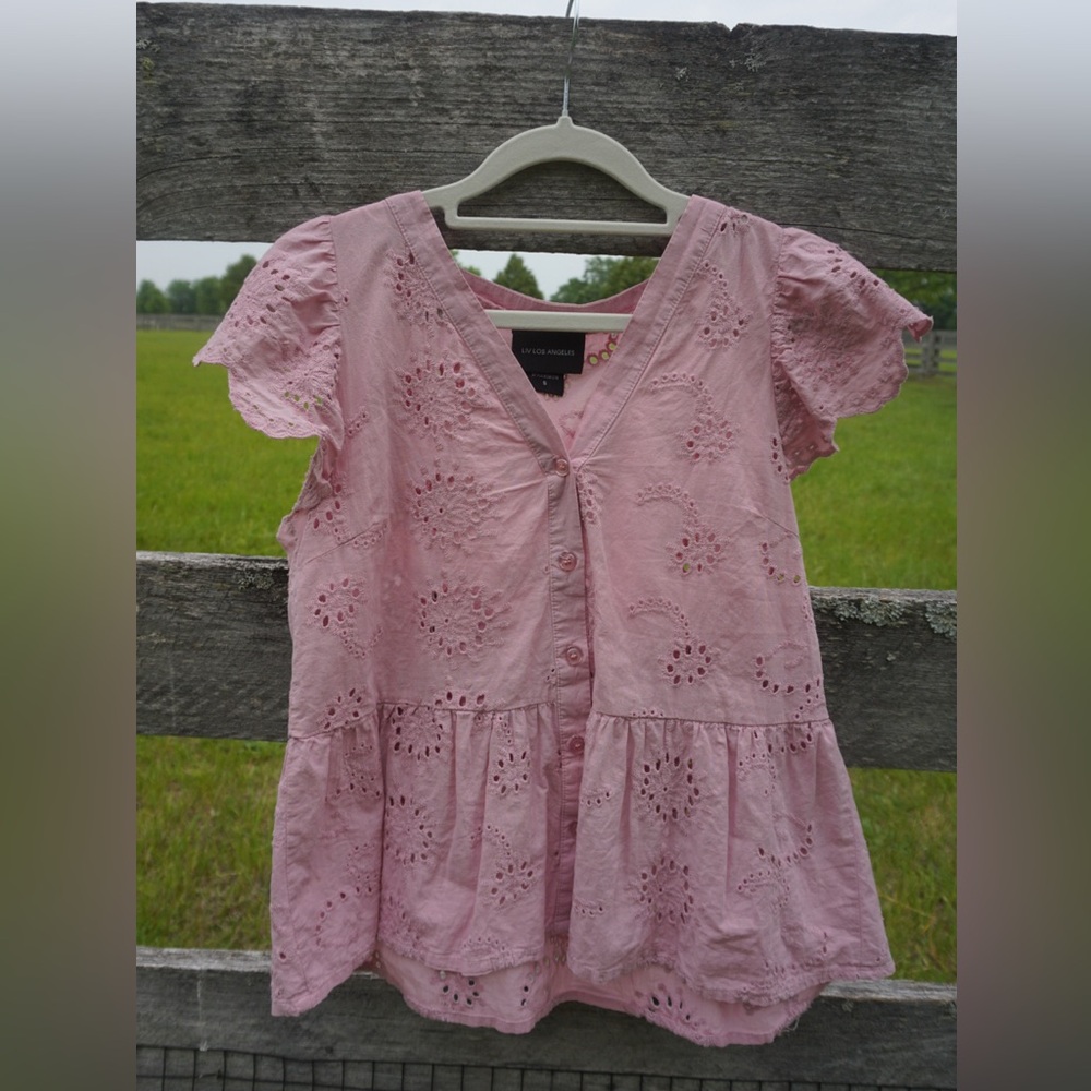 Liv Los Angeles Womens Flutter Sleeve Embroidered Eyelet Button-Up Shirt Small